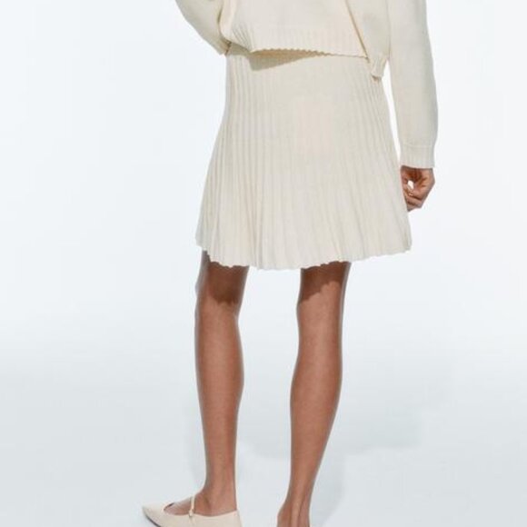 NWT ECRU BEIGE PLEATED RUSTIC KNIT SKIRT - Picture 4 of 9